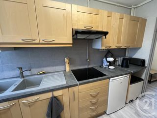  Appartement � louer 4 pi�ces 81 m�