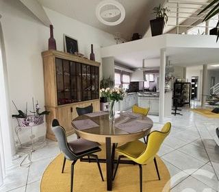  Maison � vendre 5 pi�ces 244 m�