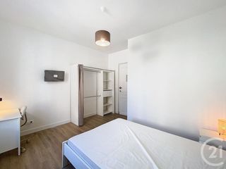  Appartement � louer 7 pi�ces 12 m� Tours