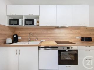  Appartement � louer 7 pi�ces 12 m� Tours