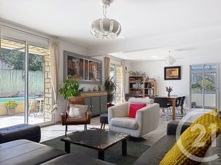  Maison � vendre 9 pi�ces 364 m�