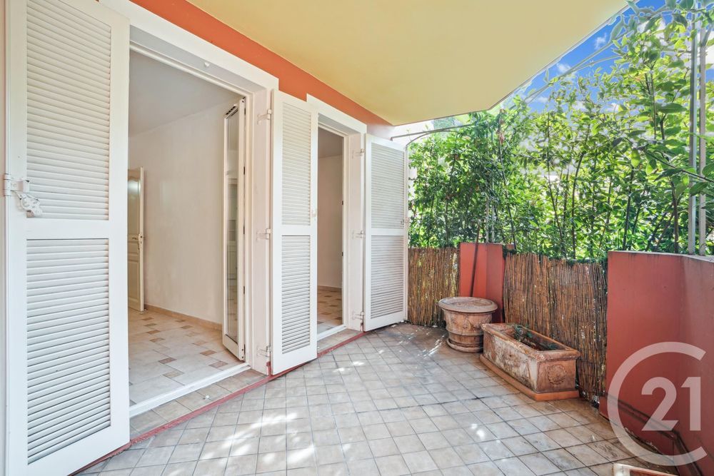 � vendre  Appartement Saint-Jean-Cap-Ferrat (06230)