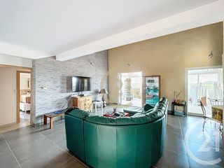  Maison � vendre 4 pi�ces 275 m�