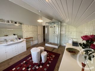  Maison � vendre 10 pi�ces 236 m�