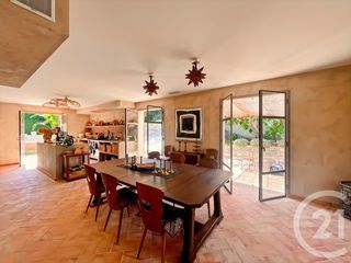  Maison � vendre 7 pi�ces 303 m�