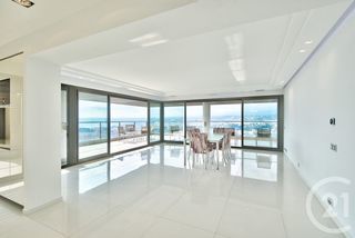  Appartement � louer 5 pi�ces 148 m�