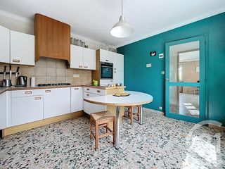  Maison � vendre 5 pi�ces 250 m�