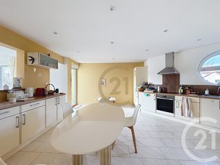  Maison � louer 6 pi�ces 160 m�