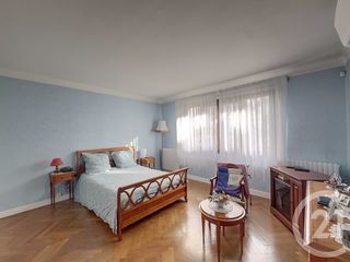  Maison � vendre 5 pi�ces 265 m�