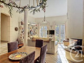  Maison � vendre 9 pi�ces 300 m�