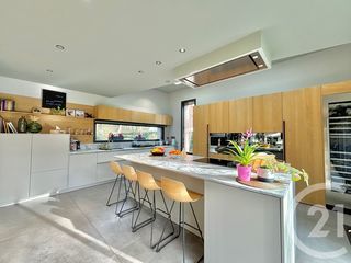  Maison � vendre 9 pi�ces 255 m�