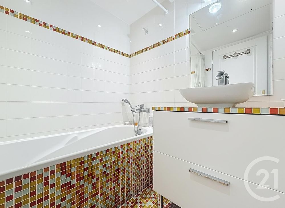 � vendre  Appartement Antibes (06600)