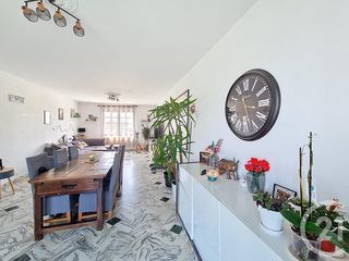  Maison � vendre 5 pi�ces 233 m�