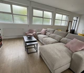  Appartement � louer 8 pi�ces 150 m�