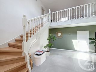  Maison � vendre 6 pi�ces 205 m�