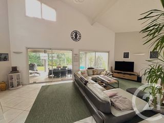  Maison � vendre 5 pi�ces 244 m�