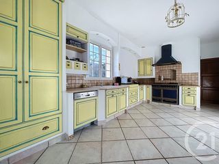  Maison � vendre 5 pi�ces 223 m�