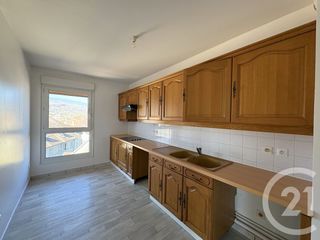  Appartement � louer 4 pi�ces 81 m�