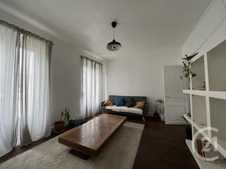  Immeuble � vendre 335 m�