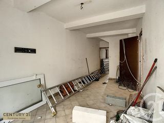  Immeuble � vendre 196 m�