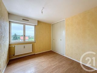  Appartement � vendre 4 pi�ces 77 m�