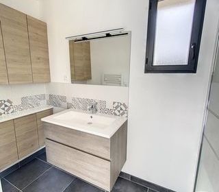  Maison � louer 7 pi�ces 129 m� La vaupaliere