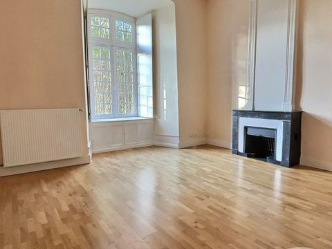   Location Appartement Appartement - 3 pi�ce(s) - 80 m�