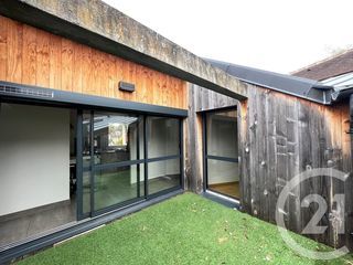  Appartement � louer 4 pi�ces 109 m�