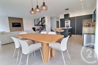  Maison � vendre 6 pi�ces 215 m�