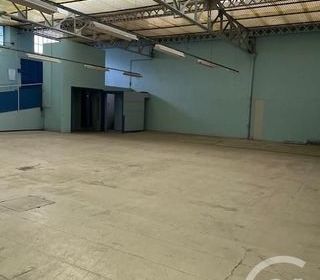  Immeuble � vendre 3200 m�