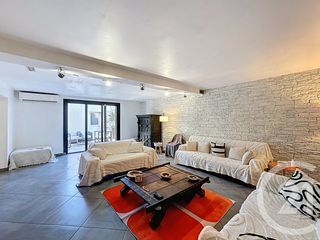  Maison � vendre 6 pi�ces 215 m�