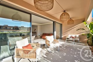  Appartement � vendre 3 pi�ces 77 m�