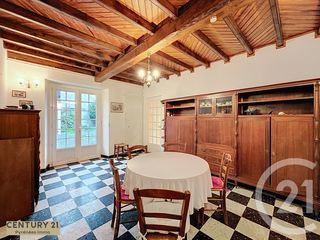  Immeuble � vendre 205 m�