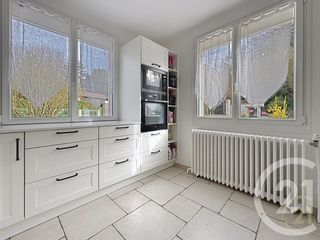  Maison � vendre 5 pi�ces 225 m�