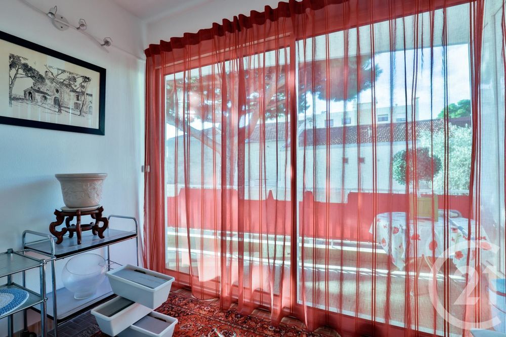 � vendre  Maison Saint-Laurent-du-Var (06700)