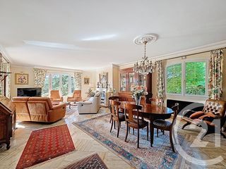  Maison � vendre 8 pi�ces 247 m�