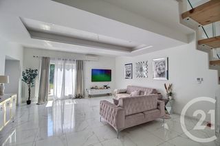  Maison � vendre 7 pi�ces 240 m�