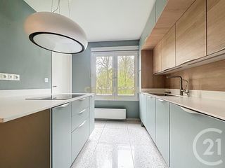  Appartement � vendre 4 pi�ces 155 m�