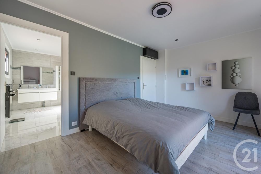 � vendre  Maison �ze (06360)