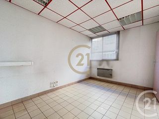  Appartement � louer 8 pi�ces 100 m�