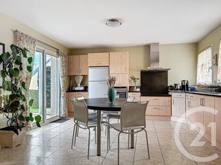  Maison � vendre 8 pi�ces 243 m�