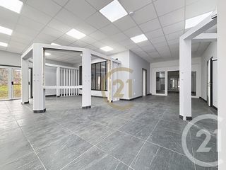  Appartement � louer 4 pi�ces 179 m�