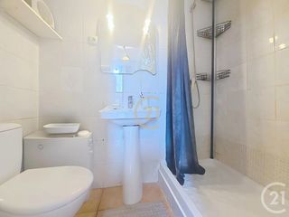  Immeuble � vendre 126 m�