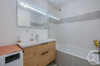  Appartement � vendre 4 pi�ces 84 m�