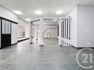  Appartement � louer 4 pi�ces 179 m�