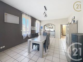  Maison � vendre 6 pi�ces 233 m�