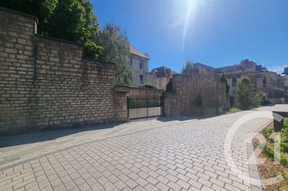  Parking / Garage � louer 5 m�