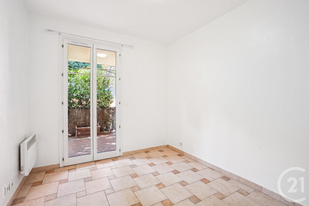 � vendre  Appartement Saint-Jean-Cap-Ferrat (06230)
