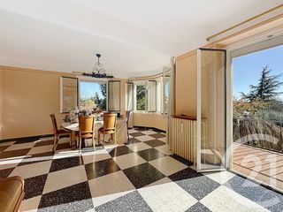  Maison � vendre 6 pi�ces 235 m�