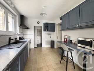  Maison � vendre 9 pi�ces 205 m�